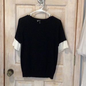 Pretty knit top with chiffon pleated sleeve , Classic Channel look❤️